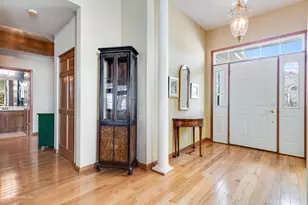 9416 Georgetown Ln, Crystal Lake, IL 60014 - Photo 4