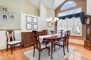 9416 Georgetown Ln, Crystal Lake, IL 60014 - Photo 6