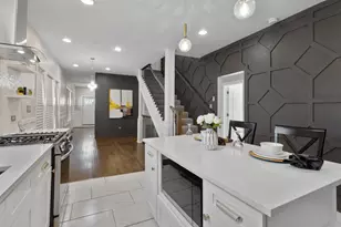 7700 S Paxton Ave, Chicago, IL 60649 - Photo 4