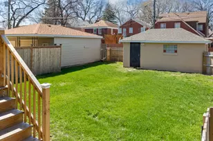 7700 S Paxton Ave, Chicago, IL 60649 - Photo 24