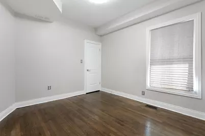 7700 S Paxton Avenue, Chicago, IL 60649 - Photo 22