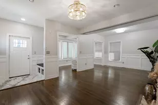 7700 S Paxton Ave, Chicago, IL 60649 - Photo 4