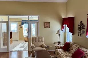 97 W Essington Dr, Round Lake, IL 60073 - Photo 6