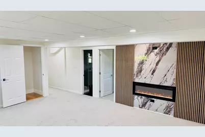 527 Northgate Road, Lindenhurst, IL 60046 - Photo 24