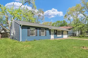 1103 Austin Dr, Urbana, IL 61802 - Photo 2