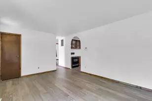 1103 Austin Dr, Urbana, IL 61802 - Photo 8