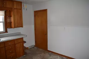 211 N Monroe St, Flanagan, IL 61740 - Photo 18