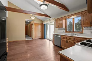 308 Andrea Dr, Manhattan, IL 60442 - Photo 8