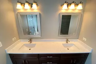 2428 Ridgewood Ct, Aurora, IL 60502 - Photo 20