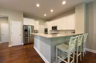 2428 Ridgewood Ct, Aurora, IL 60502 - Photo 10