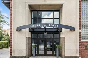 320 E 21st St, Chicago, IL 60616 - Photo 2