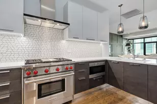 668 N Kingsbury St, Chicago, IL 60654 - Photo 14