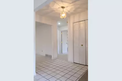 5858 Rainsford Way, Rockford, IL 61107 - Photo 14