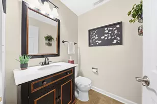 2874 Falling Waters Ln, Lindenhurst, IL 60046 - Photo 10