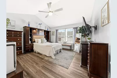 2874 Falling Waters Lane #2874, Lindenhurst, IL 60046 - Photo 12