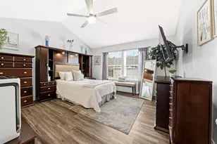 2874 Falling Waters Ln, Lindenhurst, IL 60046 - Photo 12