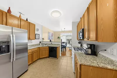 2874 Falling Waters Lane #2874, Lindenhurst, IL 60046 - Photo 8