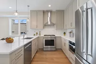 4861 N Hermitage Ave, Chicago, IL 60640 - Photo 4