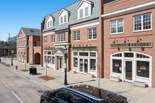 10 E Scranton Ave, Lake Bluff, IL 60044 - Photo 1