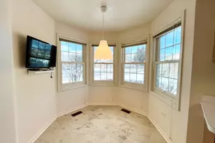 3127 N Daniels Ct, Arlington Heights, IL 60004 - Photo 10