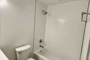 6321 S Eberhart Ave, Chicago, IL 60637 - Photo 20