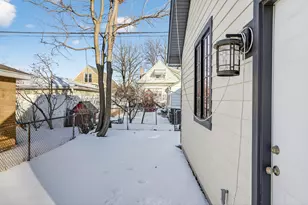 5321 S Nordica Ave, Chicago, IL 60638 - Photo 8
