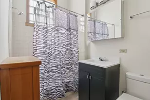 2228 W Augusta Blvd, Chicago, IL 60622 - Photo 18