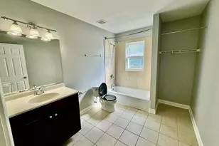 6433 N Damen Ave, Chicago, IL 60645 - Photo 8