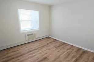 318 W Naperville Rd, Westmont, IL 60559 - Photo 20