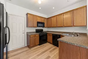 2125 Sunrise Cir, Aurora, IL 60503 - Photo 10