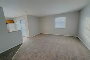 6 N Victoria Ln, Streamwood, IL 60107 - Photo 6