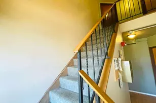 6 N Victoria Ln, Streamwood, IL 60107 - Photo 4