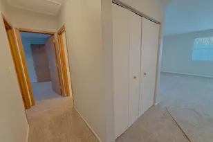 6 N Victoria Ln, Streamwood, IL 60107 - Photo 12