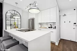 [Address not provided], Chicago, IL 60610 - Photo 2