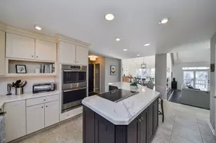 1907 Shoreline Dr, Saint Charles, IL 60174 - Photo 10