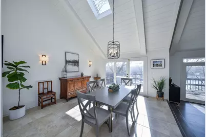 1907 Shoreline Drive, Saint Charles, IL 60174 - Photo 8