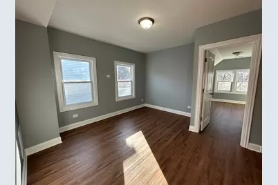 2717 N Rutherford Avenue #2, Chicago, IL 60607 - Photo 4