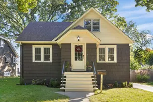 151 S Craig Pl, Lombard, IL 60148 - Photo 1