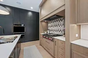 1427 Kenilworth Ln, Glenview, IL 60025 - Photo 12