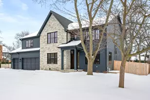 1427 Kenilworth Ln, Glenview, IL 60025 - Photo 1