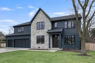 1427 Kenilworth Ln, Glenview, IL 60025 - Photo 1