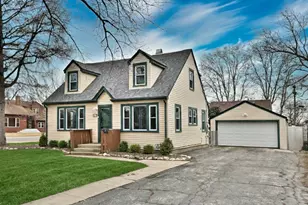 371 E Dickens Ave, Northlake, IL 60164 - Photo 2