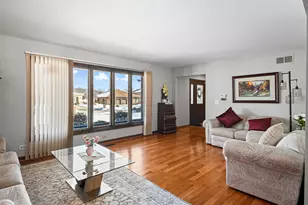 1130 N Thatcher Ln, Addison, IL 60101 - Photo 4