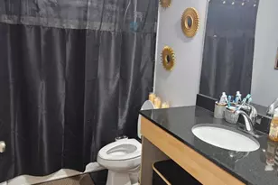 3560 S Giles Ave, Chicago, IL 60653 - Photo 8