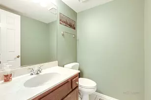 134 Heritage Ct, Gurnee, IL 60031 - Photo 16