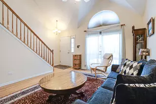 134 Heritage Ct, Gurnee, IL 60031 - Photo 4