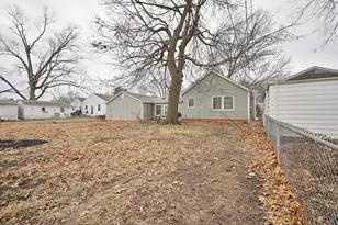 3236 S 5th St, Springfield, IL 62703 - Photo 6