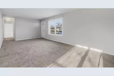 424 Kenyon Avenue, Romeoville, IL 60446 - Photo 8