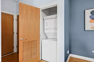 1560 W Wabansia Ave, Chicago, IL 60642 - Photo 14