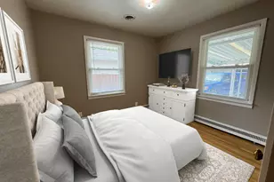 1807 Oakland Ave, Crest Hill, IL 60403 - Photo 10